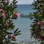 Seaside In Kardiani/giannaki Bay - Agnes's Semesterbostad *